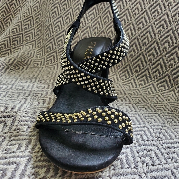 Staccato Heel - Picture 1 of 6